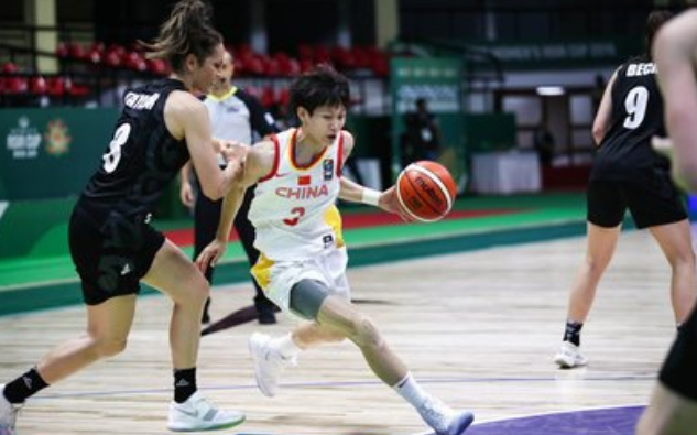 篮球也要拼全球？中国女蓝PK新西兰女篮，谁更会扣篮？