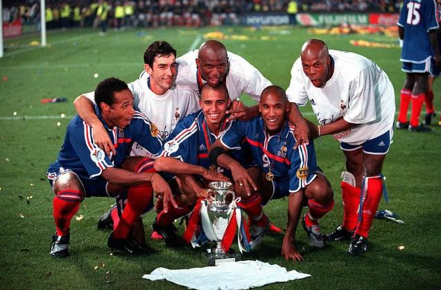 2000年法国欧洲杯决赛阵容是谁