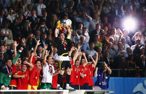 欧洲杯历史最强球队：西班牙，无敌的传控王者