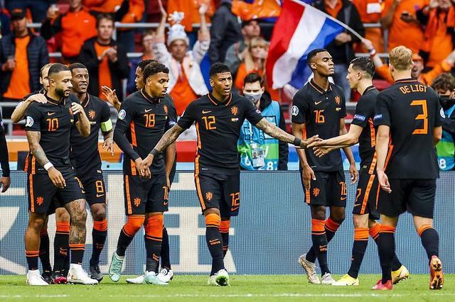 2020欧洲杯1/4决赛：荷兰对捷克——一场技术与坚韧的较量