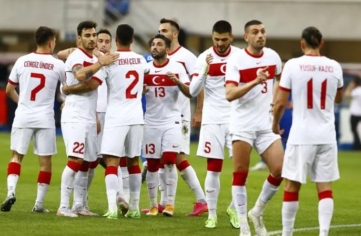 2016欧洲杯土耳其：虽败犹荣，未来可期