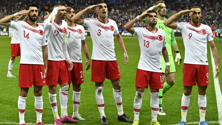 2016欧洲杯土耳其：虽败犹荣，未来可期