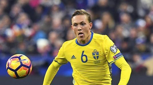 2016年欧洲杯上的奥古斯丁松：瑞典的防守利剑