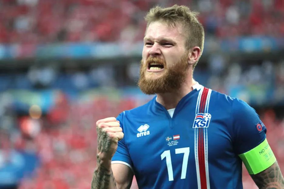 2016年欧洲杯上的贡纳松：冰岛队的铁血队长