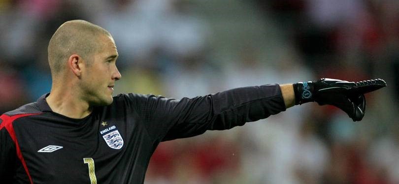 2004年欧洲杯上的保罗·罗宾逊：英格兰门将的荣光与遗憾