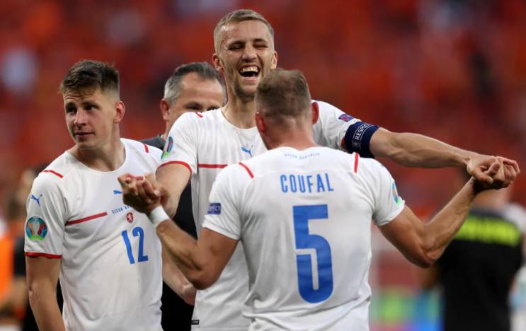 捷克雄狮归来：2020年欧洲杯的辉煌篇章