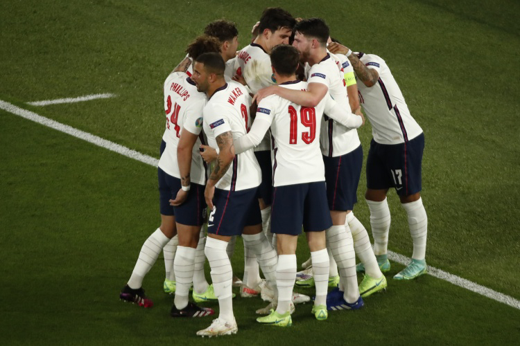 英格兰雄狮觉醒：2020年欧洲杯的荣耀征程