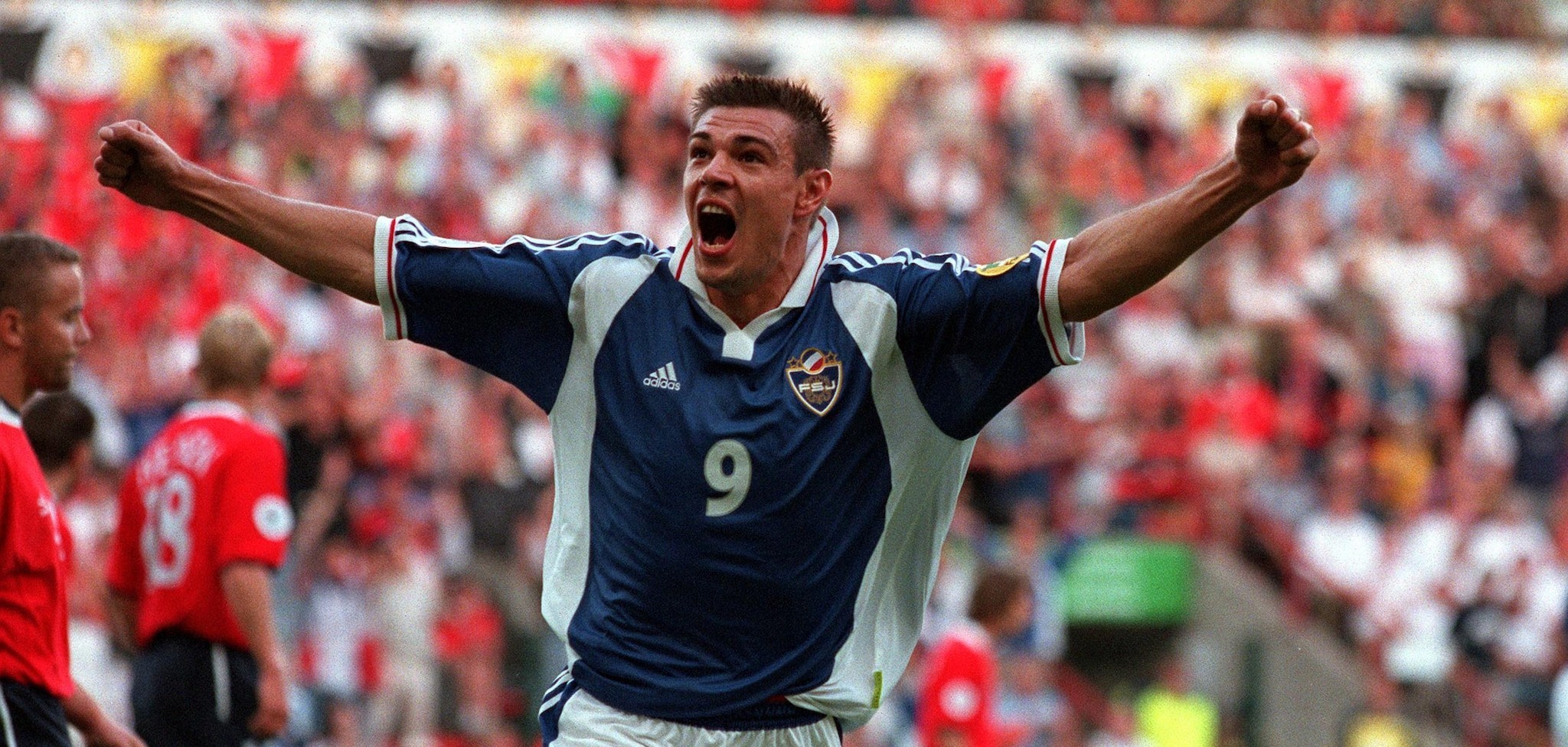 南斯拉夫荣光：2000年欧洲杯的辉煌与遗憾