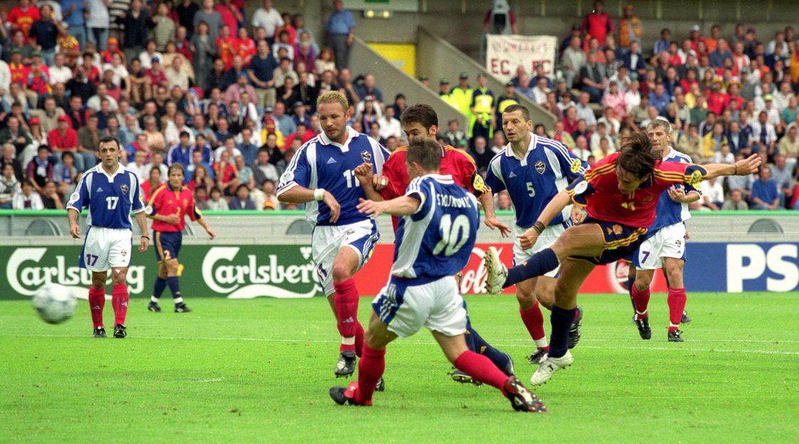 南斯拉夫荣光：2000年欧洲杯的辉煌与遗憾