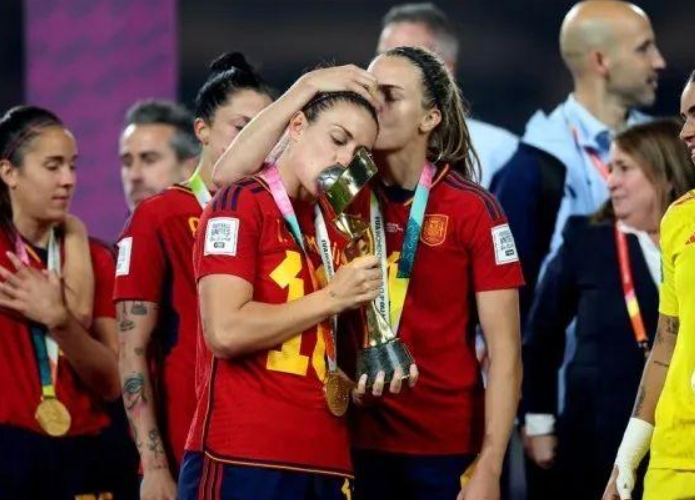 女足世界杯历届冠军：美国女足的耀眼时刻