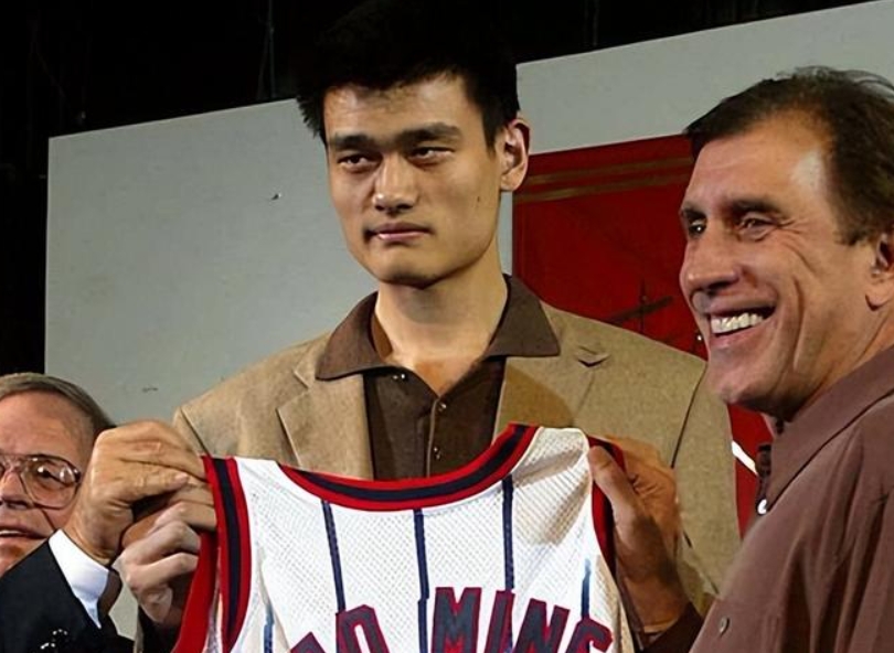 姚明拿过nba总冠军吗：中国篮球传奇的辉煌生涯与不懈追求