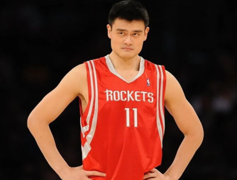 姚明拿过nba总冠军吗：NBA与中国篮球的推动者