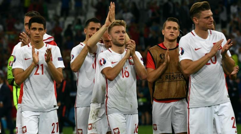 波兰国家队公布26人出征名单：众星闪耀，备战国际赛场
