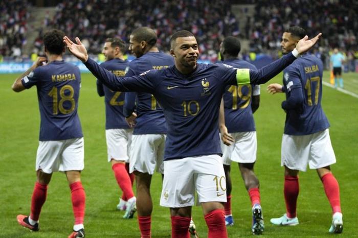 法国国家队25人名单揭晓：群星璀璨，备战国际赛场