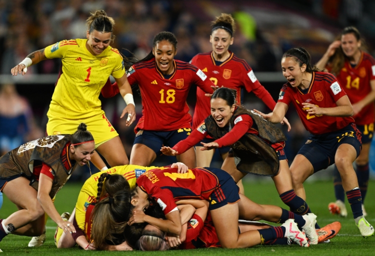 女足世界杯历届冠军：女足最近一届夺冠球队球员名单