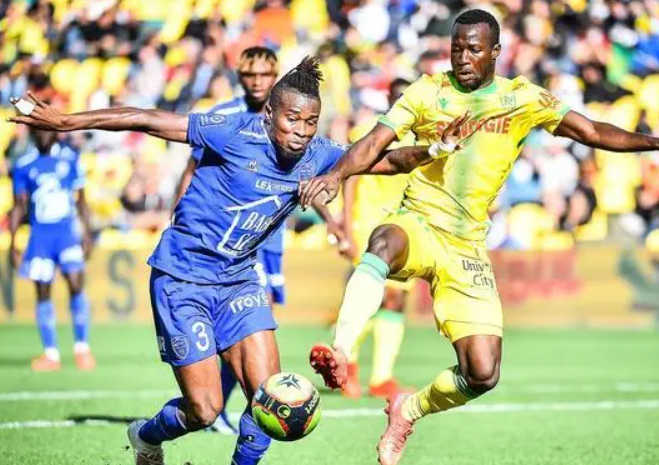 欧塞尔：法甲中下游的“破局突围者”