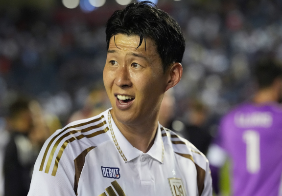 孙兴慜的特殊条款：休赛期重返欧洲的可能