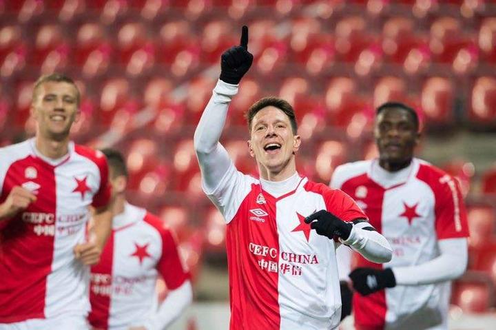 亚特兰大铁闸硬撼斯拉维亚快刀,1-1或2-1谁主沉浮?