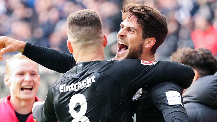 法兰克福欧冠征途:从惊艳开场到反思中前行