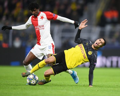 布拉格斯拉维亚:欧冠赛场上的逆境坚守者