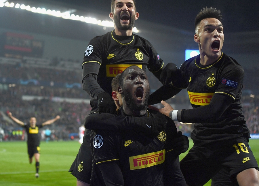 布拉格斯拉维亚:欧冠赛场上的逆境坚守者