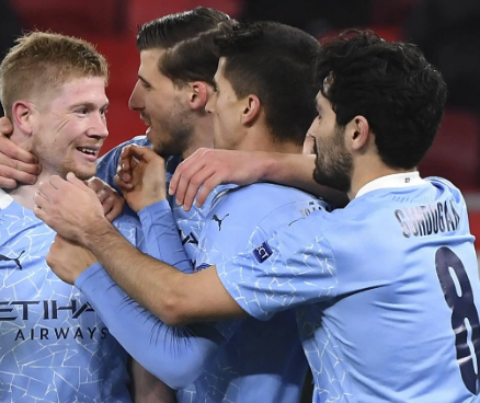 蓝月狂飙:曼城欧冠征途的王者之歌