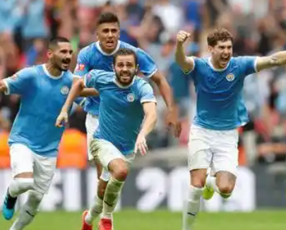 蓝月狂潮:曼城欧冠征途的王者之姿