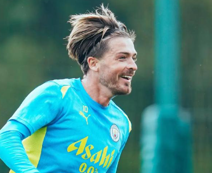 蓝月征途:曼城欧冠赛场的荣耀与传奇