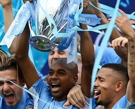 蓝月狂飙:曼城欧冠赛场的征服者之歌