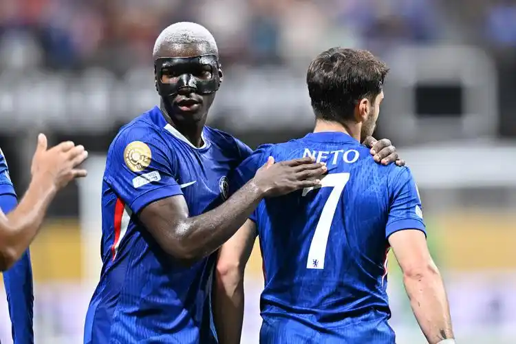 欧冠烽火中，切尔西的跌宕征程